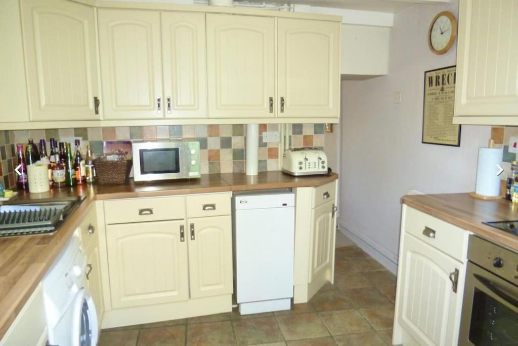 Lovely Cornish Cottage In Small Village Setting 세인트 힐러리 외부 사진